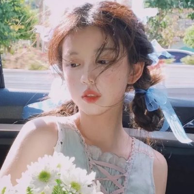 春花娇美可人儿